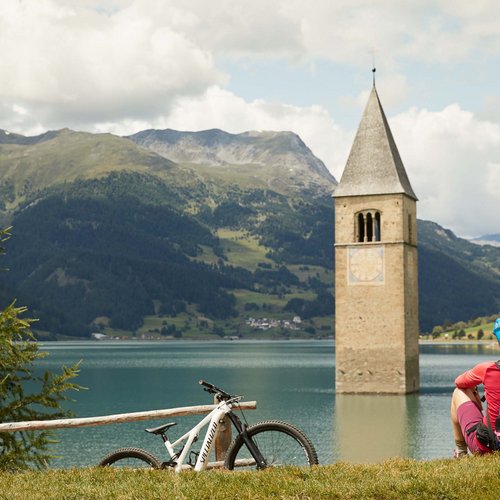 Wandern und Biken im Vinschgau – und mehr! Wandern und Biken im Vinschgau – und mehr!
