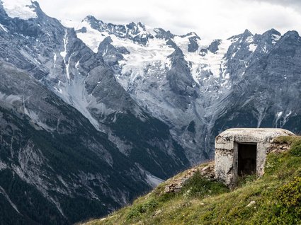 Wandern und Biken im Vinschgau – und mehr! Wandern und Biken im Vinschgau – und mehr!